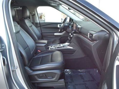 Used 2024 Ford Explorer Limited image 49