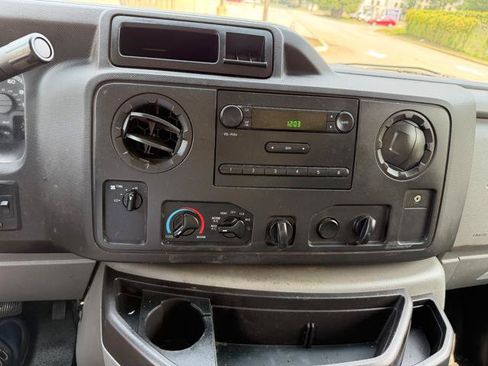Used 2018 Ford E-350 and Econoline 350 Super Duty w/ Power Windows & Locks Group RWD image 20