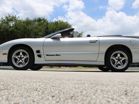 Used 1999 Pontiac Firebird Trans Am RWD image 17