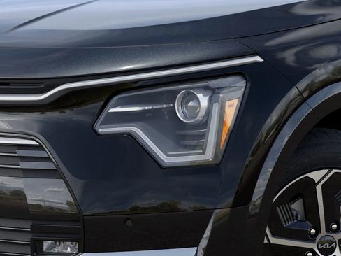 New 2025 Kia Niro SX image 10