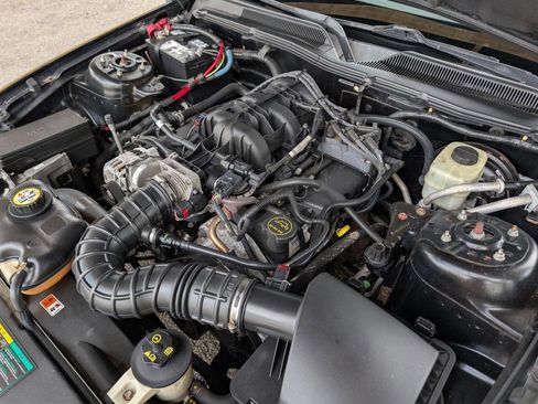 Used 2006 Ford Mustang Convertible image 25