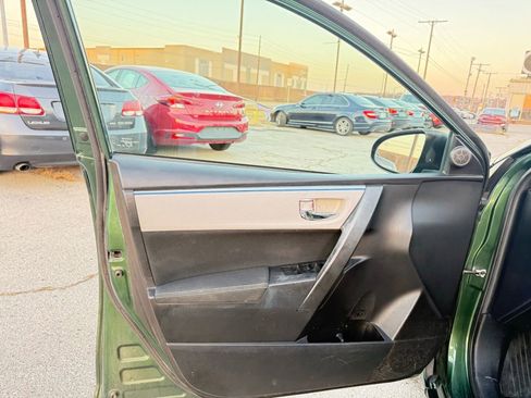 Used 2016 Toyota Corolla LE image 8