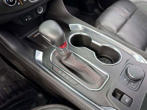 Certified 2023 Chevrolet Traverse RS image 19