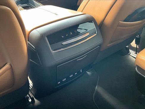 Used 2023 Cadillac Escalade Premium Luxury image 34