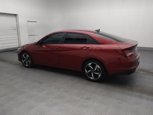 Used 2023 Hyundai Elantra SEL w/ Convenience Package FWD image 3
