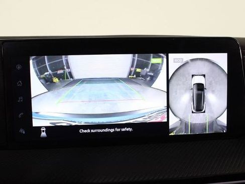 Certified 2025 Nissan Kicks SR FWD image 29