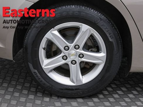 Used 2022 Chevrolet Malibu LS w/ Driver Confidence Package II FWD image 30