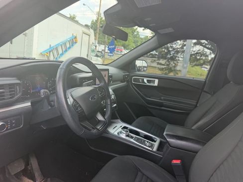 Used 2020 Ford Explorer XLT w/ Comfort Package AWD/4WD image 10