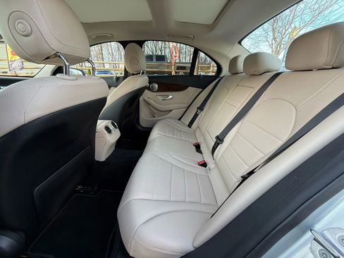 Used 2017 Mercedes-Benz C 300 Sedan image 16