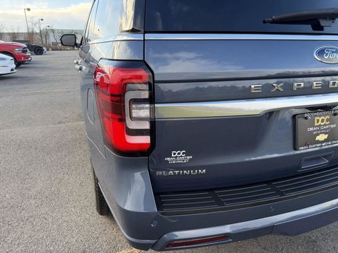Used 2022 Ford Expedition Platinum image 14