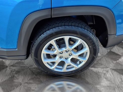 Used 2024 Jeep Compass Latitude w/ Sun and Sound Group AWD/4WD image 26