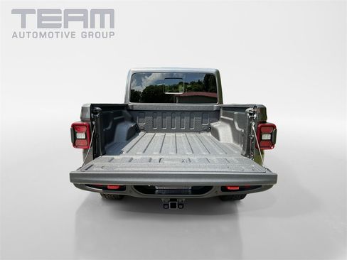 New 2025 Jeep Gladiator Rubicon image 27