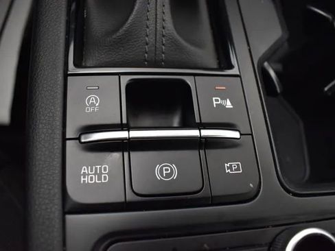 Used 2025 Kia K5 LXS image 36