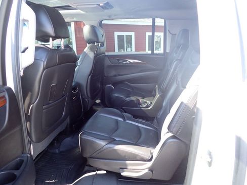 Used 2015 Cadillac Escalade ESV Premium AWD/4WD image 9