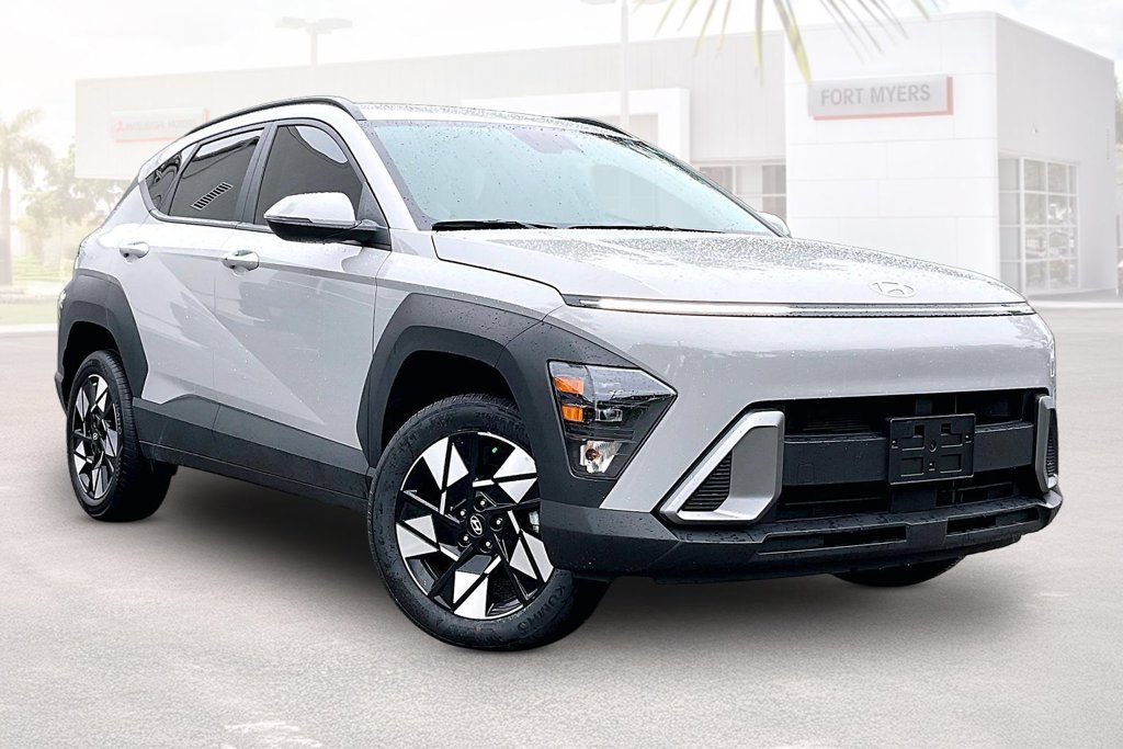 Used 2025 Hyundai Kona SEL AWD/4WD image 1