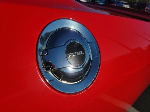 Used 2015 Dodge Challenger SXT Plus image 8