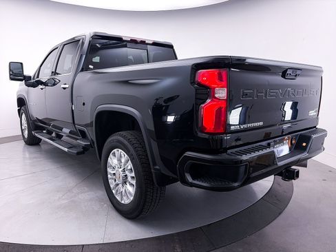 Used 2022 Chevrolet Silverado 2500 High Country AWD/4WD image 18