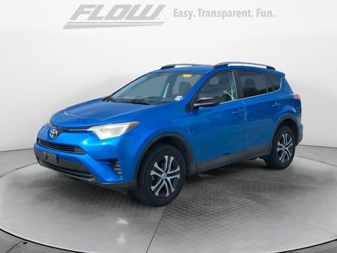 Used 2016 Toyota RAV4 LE AWD/4WD image 4