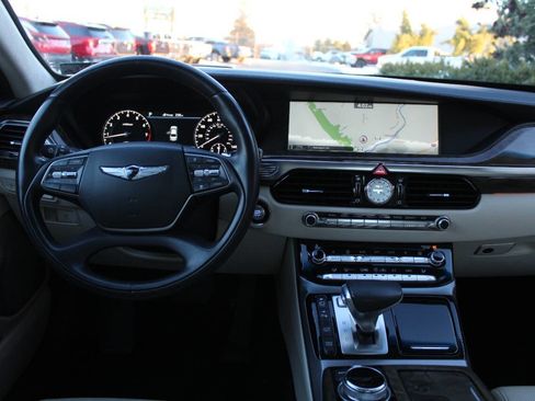 Used 2019 Genesis G90 3.3T Premium image 22