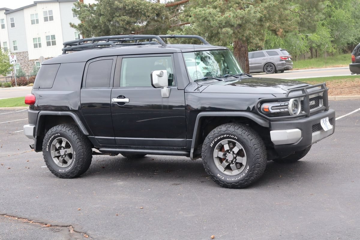 Used 2007 Toyota FJ Cruiser 4WD image 2
