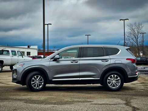 Used 2019 Hyundai Santa Fe SE image 6