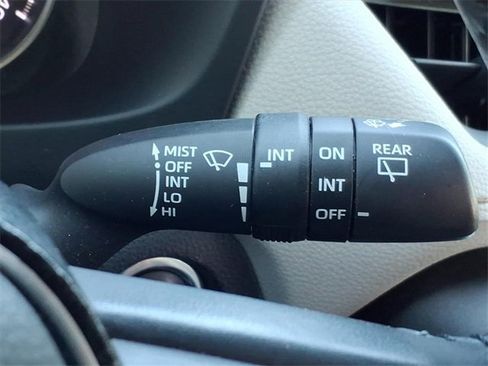 Used 2021 Toyota RAV4 XLE Premium image 26