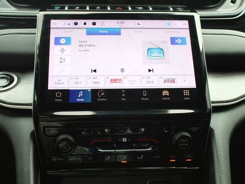 Used 2023 Jeep Grand Cherokee 4WD 4xe w/ Luxury Tech Group II image 29