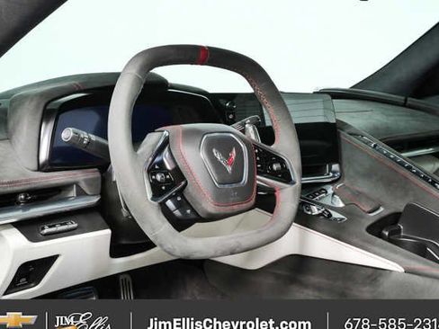 Used 2023 Chevrolet Corvette Stingray Premium Conv w/ Z51 Performance Package RWD image 4