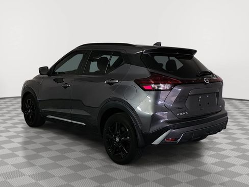 Used 2021 Nissan Kicks SR FWD image 6