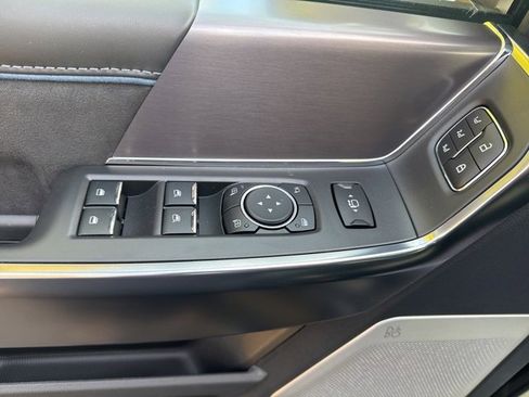 New 2026 Ford F250 Platinum image 9