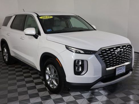 Used 2020 Hyundai Palisade SE image 1