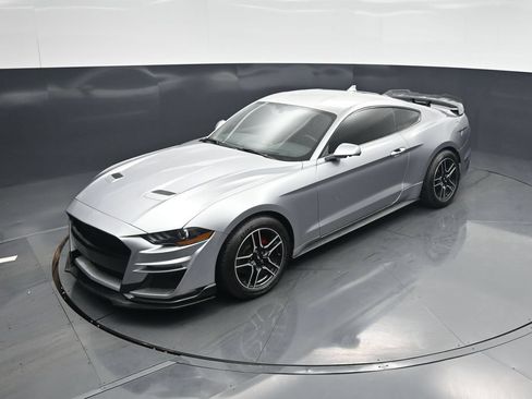 Used 2020 Ford Mustang Coupe RWD image 28