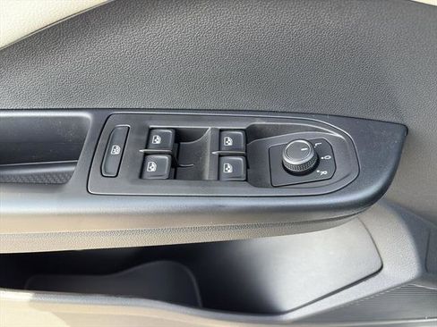 New 2026 Volkswagen Taos S image 14