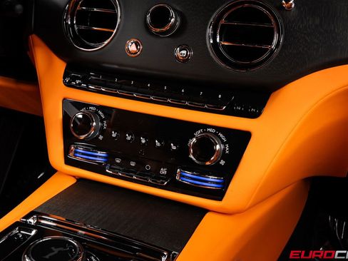Used 2025 Rolls-Royce Spectre AWD/4WD image 30