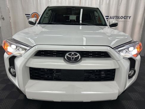 Used 2021 Toyota 4Runner SR5 Premium image 3