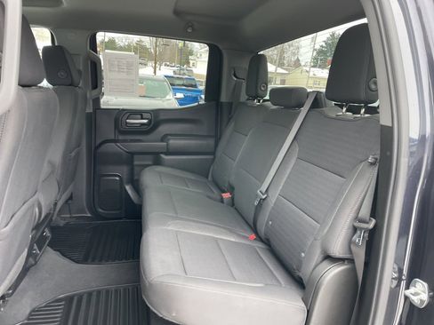Used 2023 Chevrolet Silverado 1500 Custom image 9
