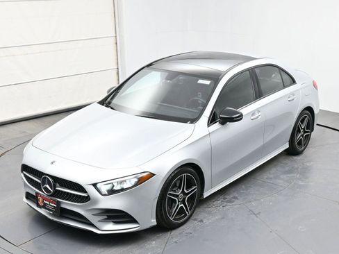 Used 2020 Mercedes-Benz A 220 4MATIC image 40