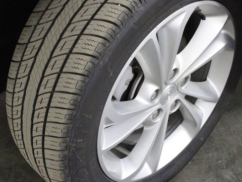 Used 2020 Buick Encore GX Preferred w/ Cold Weather Comfort Package image 38