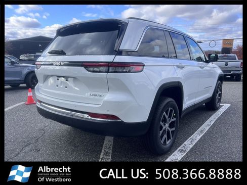 New 2025 Jeep Grand Cherokee Limited w/ Luxury Tech Group II image 5