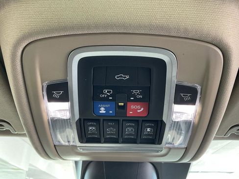 Used 2019 RAM 1500 Laramie image 18