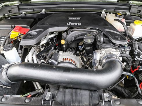 Used 2021 Jeep Gladiator Willys image 24