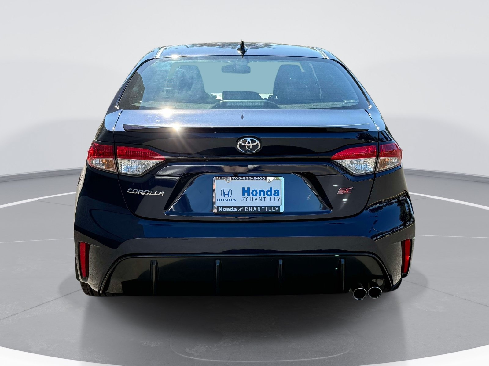 Used 2025 Toyota Corolla SE FWD image 3