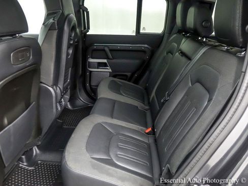 Used 2021 Land Rover Defender 110 SE image 12