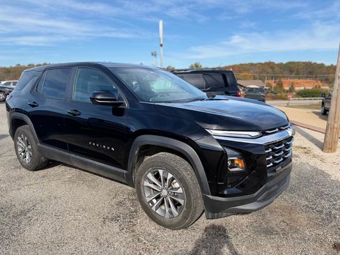Used 2025 Chevrolet Equinox LT image 1