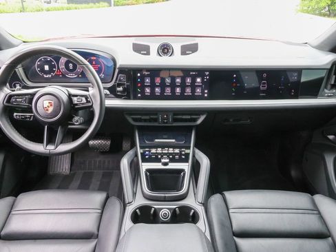 Certified 2024 Porsche Cayenne Coupe AWD/4WD image 12