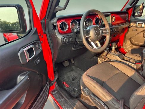 Used 2023 Jeep Wrangler Unlimited Rubicon w/ LED Lighting Group AWD/4WD image 14