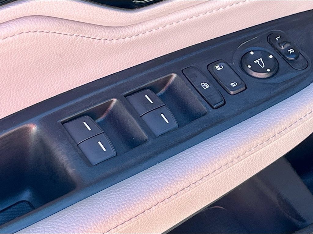 Used 2024 Honda Odyssey Touring image 18