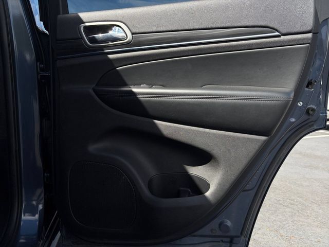 Used 2019 Jeep Grand Cherokee Limited AWD/4WD image 36