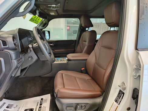 Used 2025 Toyota Land Cruiser w/ Premium Package image 12