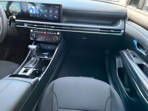 New 2026 Hyundai Tucson SEL image 18